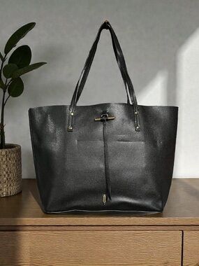🌻NEW NWOT Thacker Fran Tote Bag in Black Pebbled Leather